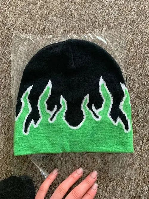 Other Knitting Green Flame Beanie Hat Size ONE SIZE - 2 Thumbnail