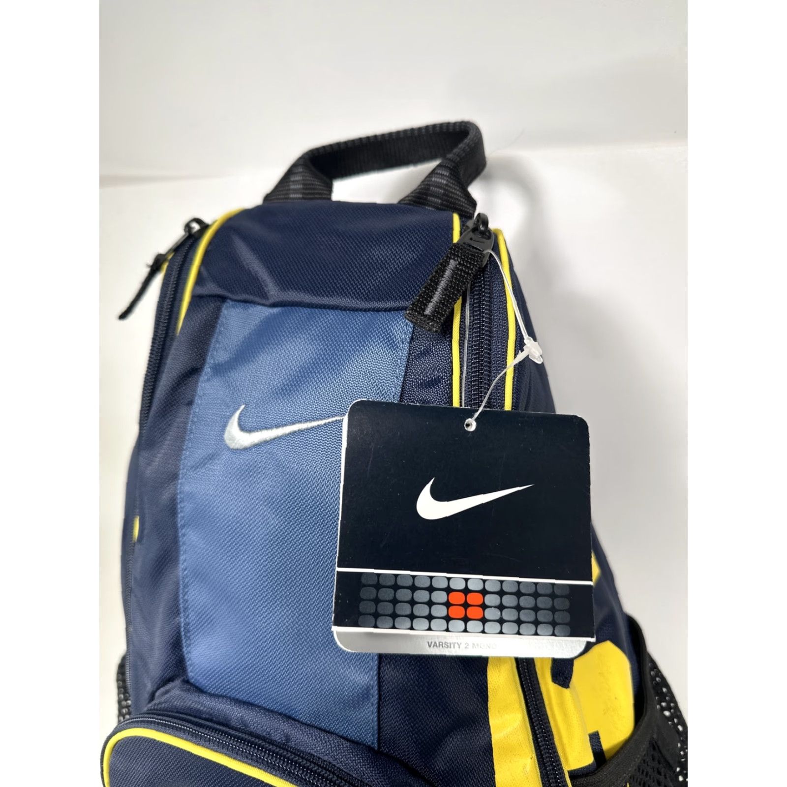 Nike VINTAGE Nike Air Varsity Mono 21 liter Backpack Unisex Adults Blue Mens Womens Boys Girls 2004 New Old Stock w/Tags Size ONE SIZE - 2 Thumbnail