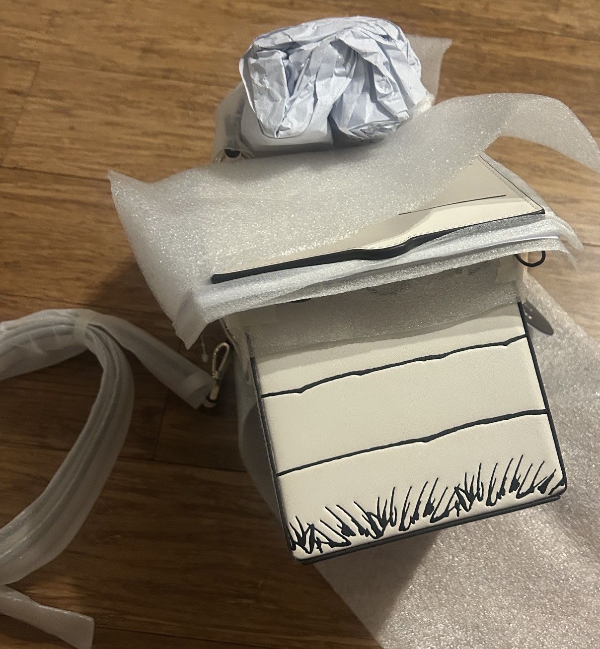 Kate Spade Kate Spade Peanuts X KSNY Snoopy 3D Dog House Crossbody Size ONE SIZE - 10 Thumbnail