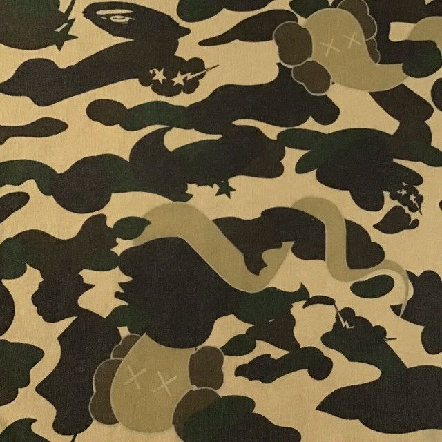 Bape × Kaws × Nigo KAWS × BAPE camo bendy sweat shirt a bathing ape NIGO Size US M / EU 48-50 / 2 - 6 Thumbnail