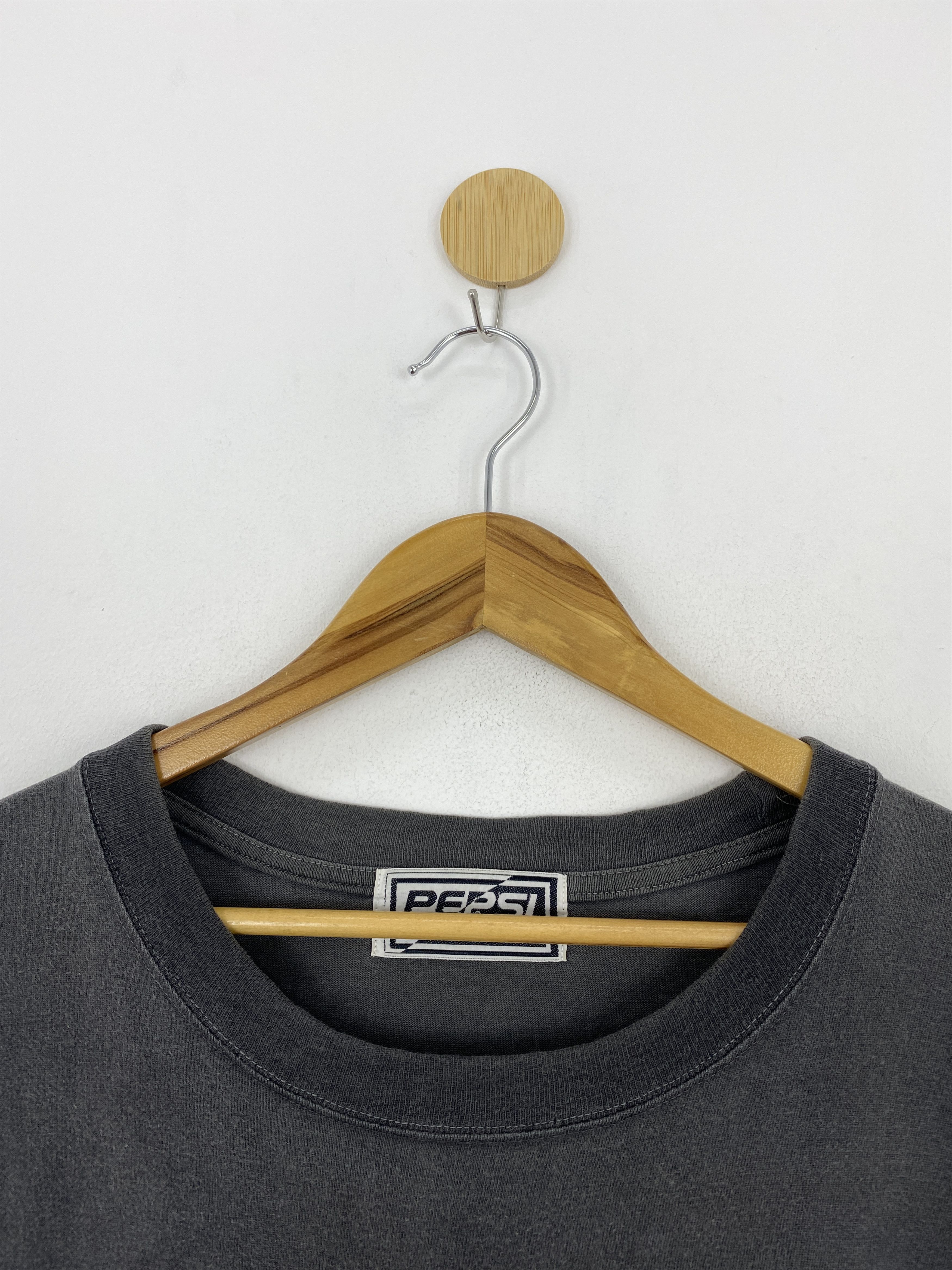 Vintage Vintage 90s Pepsi Sunfaded Short Sleeve Tshirt TA0526 Size US L / EU 52-54 / 3 - 9 Thumbnail