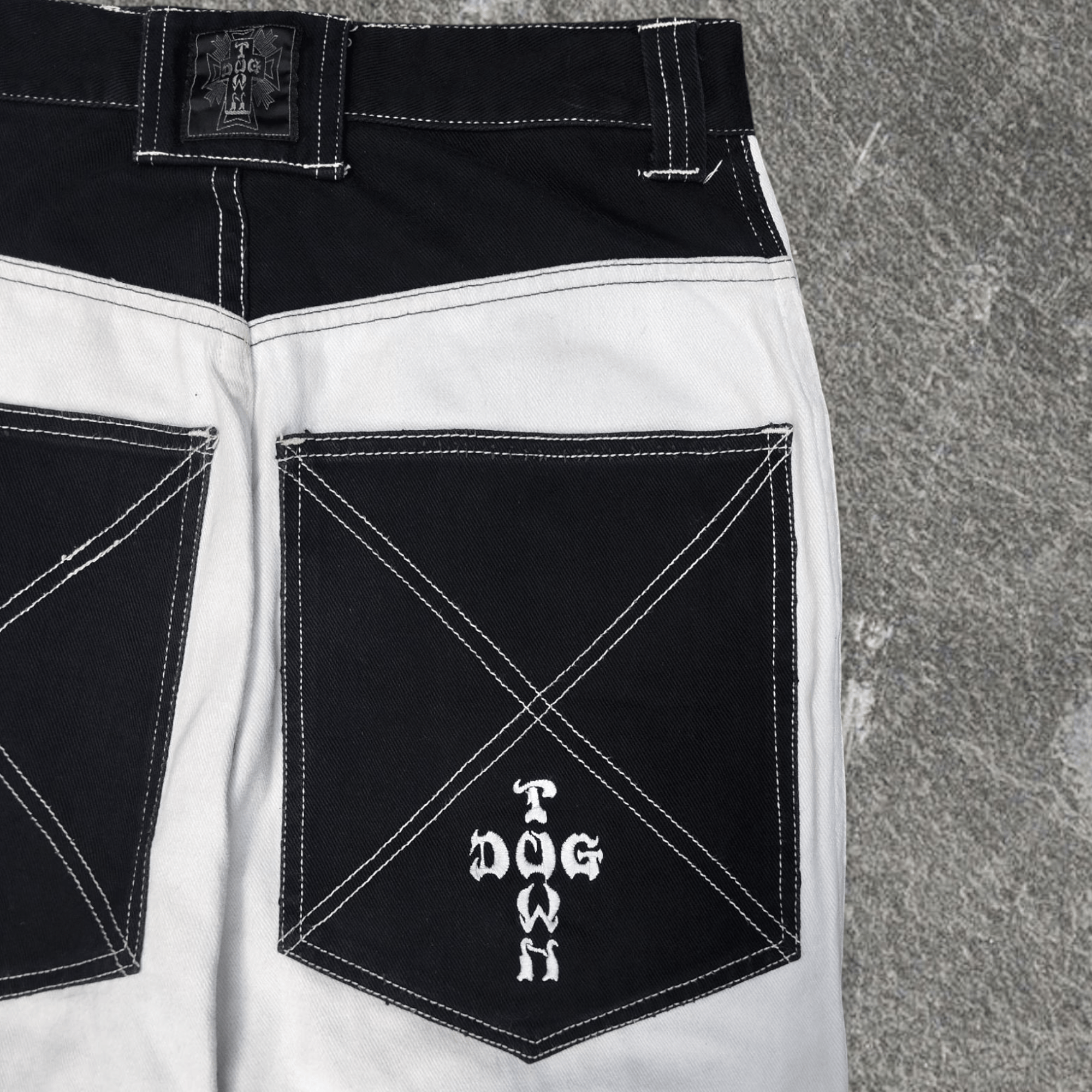 Dogtown Rare vintage dogtown two tone denim double knee Size US 30 / EU 46 - 4 Thumbnail