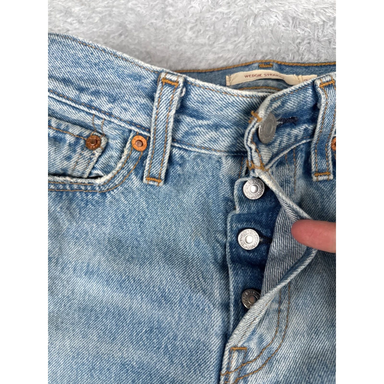 Levi's Levis Premium Jeans Women 26 Blue Denim Wedgie Distressed Stained 26x26 Jeans Size 26" / US 2 / IT 38 - 5 Thumbnail