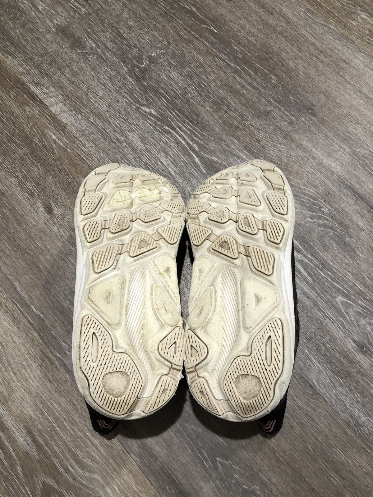 Hoka Hoka Clifton 9 Shoes Womens Size 7.5 Running Sneakers Size US 7.5 / IT 37.5 - 13 Thumbnail