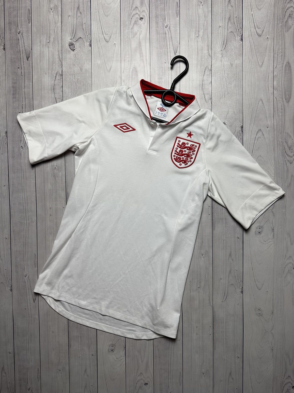 Umbro × Vintage Vintage Umbro England soccer jersey size S Size US S / EU 44-46 / 1 - 1 Thumbnail