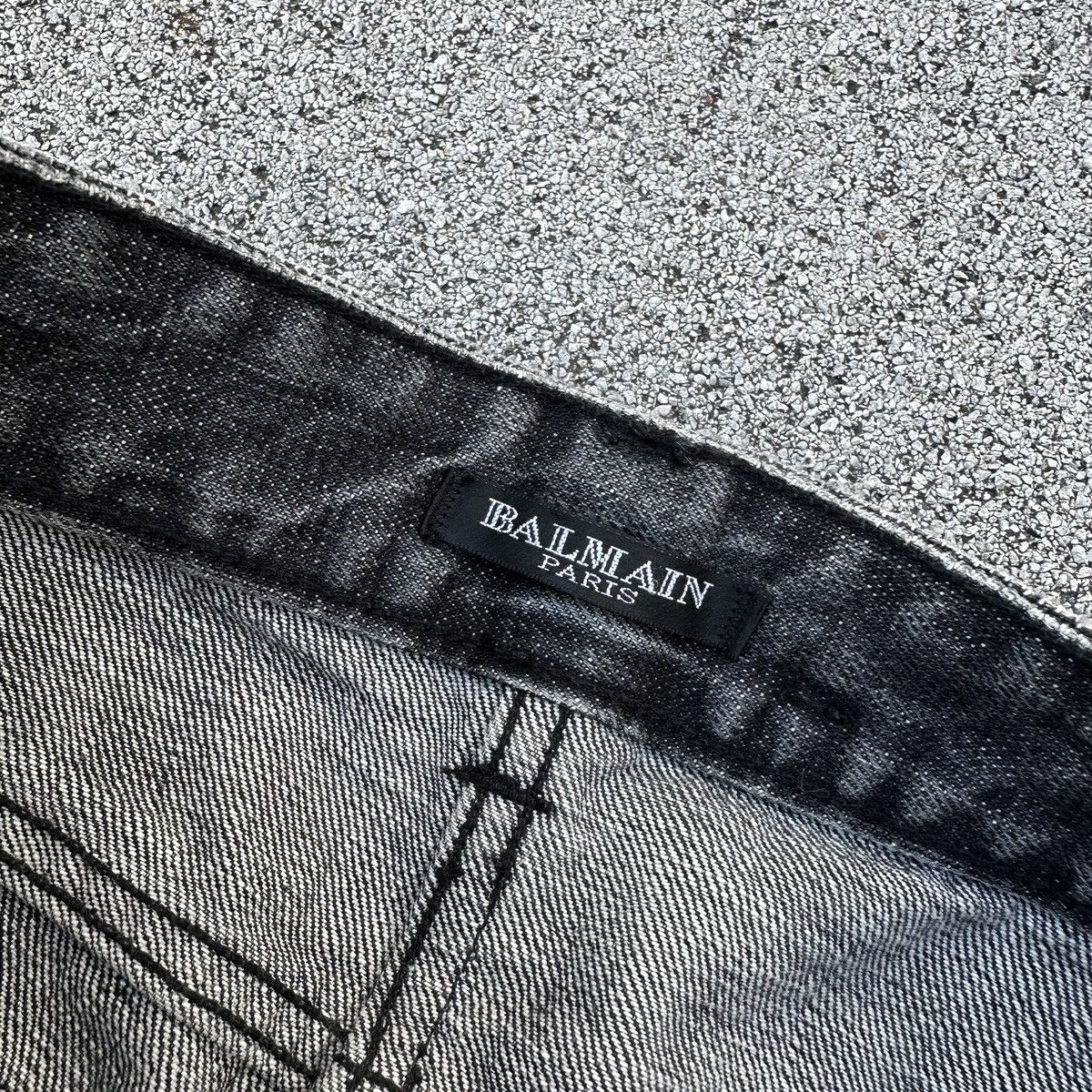 Balmain Balmain distressed flared jeans with buttons Size 30" / US 8 / IT 44 - 4 Thumbnail