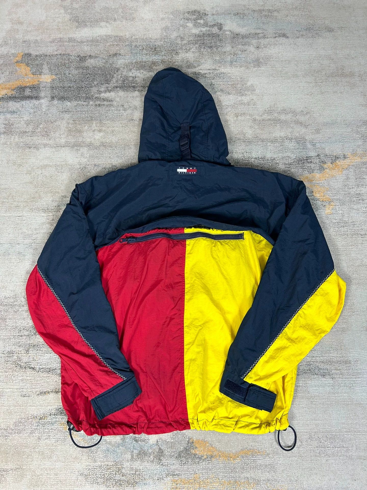 Tommy Hilfiger Vintage 90s Tommy Hilfiger Authentic Jacket / Windbreaker Size US L / EU 52-54 / 3 - 2 Thumbnail