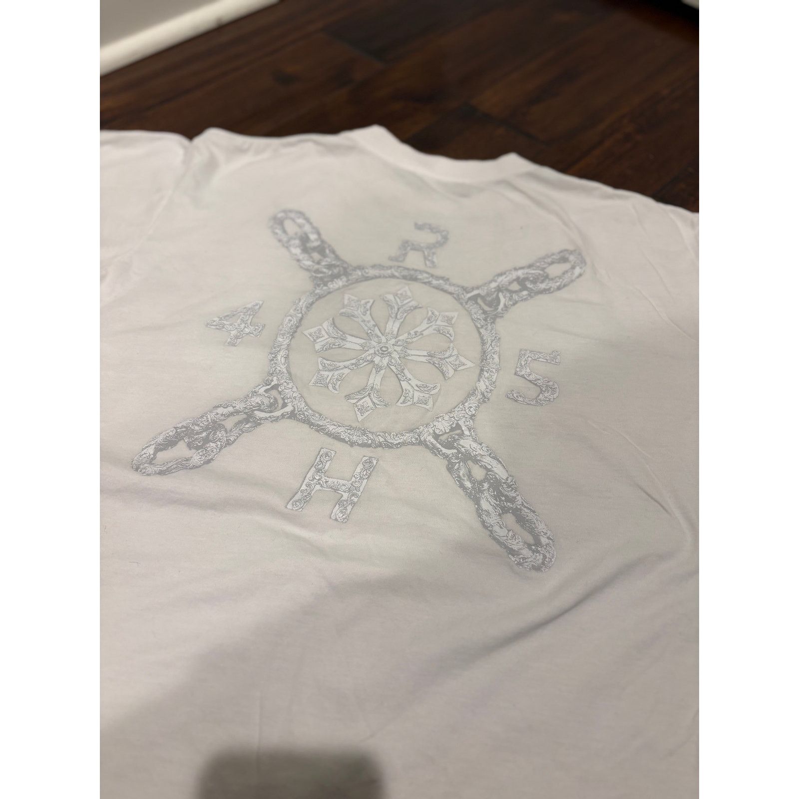 Other UK RH45 London Streetwear Mens White Metallic Graphic Tee L Size US L / EU 52-54 / 3 - 9 Thumbnail