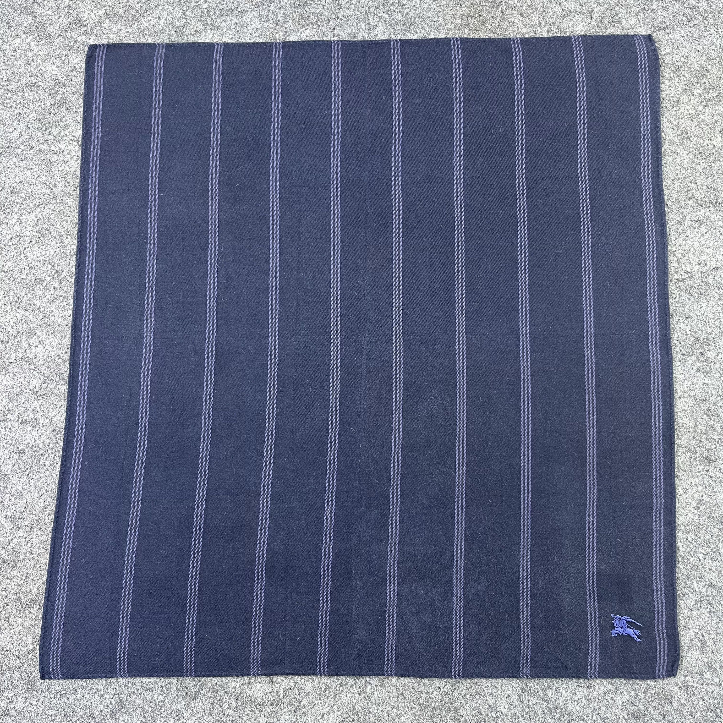 Burberry Burberry Handkerchief / Bandana / Neckerchief B1143 Size ONE SIZE - 1 Thumbnail