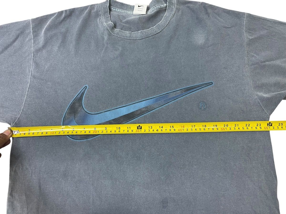 Nike Vintage Nike Swoosh Faded Tshirt Big Logo USA Streetwear Size US L / EU 52-54 / 3 - 3 Thumbnail