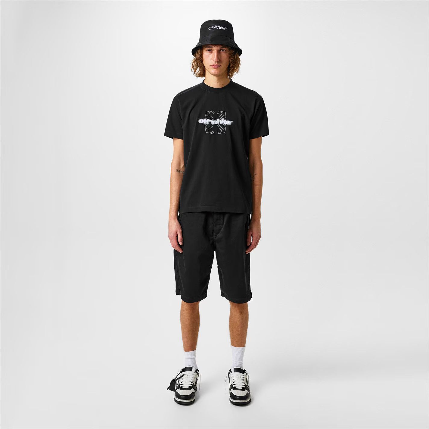 Off-White o1g2r1mq0226 Flock Arrow Short Sleeve T-Shirt In Black Size US XS / EU 42 / 0 - 5 Thumbnail