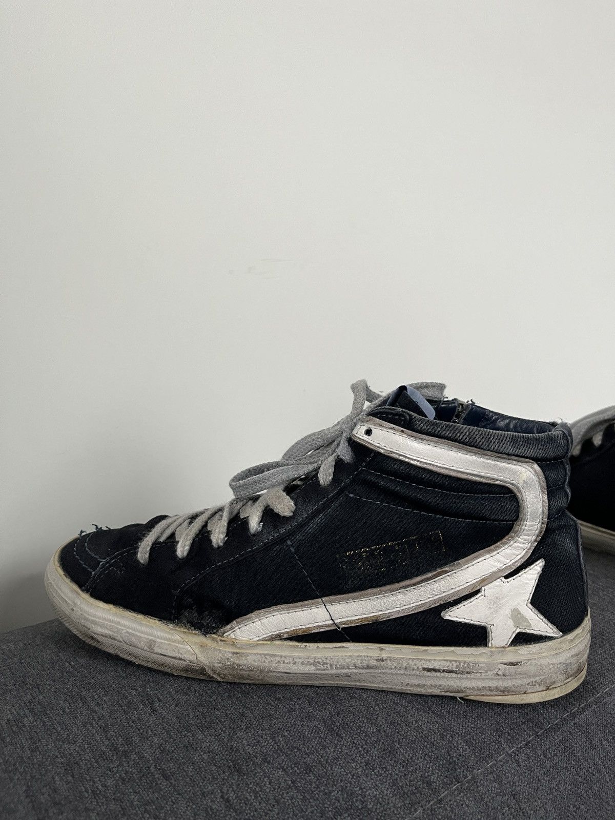 Golden Goose Golden Goose Slide Distressed Hi-top Sneakers Size US 7 / EU 40 - 12 Thumbnail