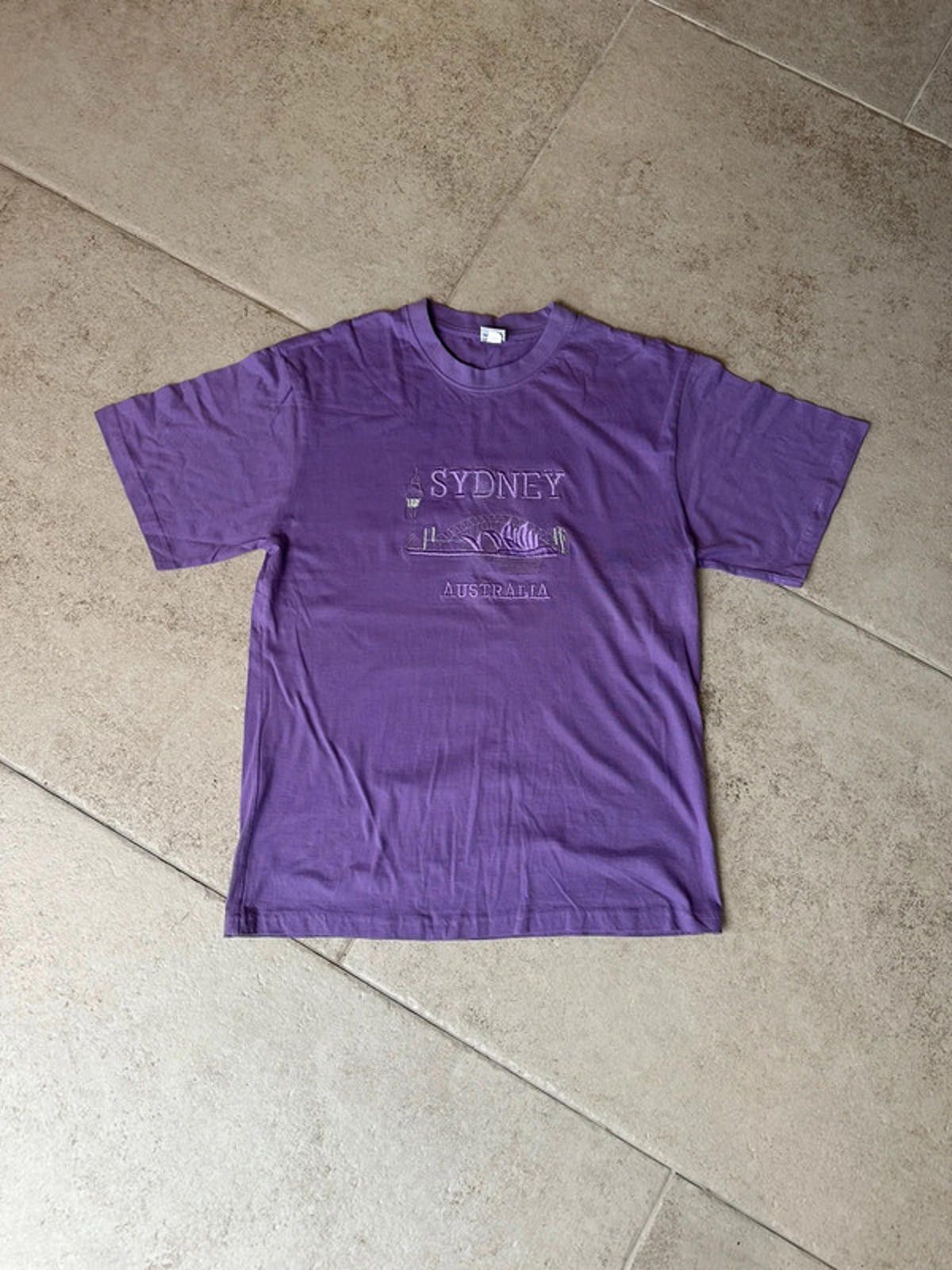 Vintage Vintage Sydney Tee Size US XL / EU 56 / 4 - 1 Thumbnail