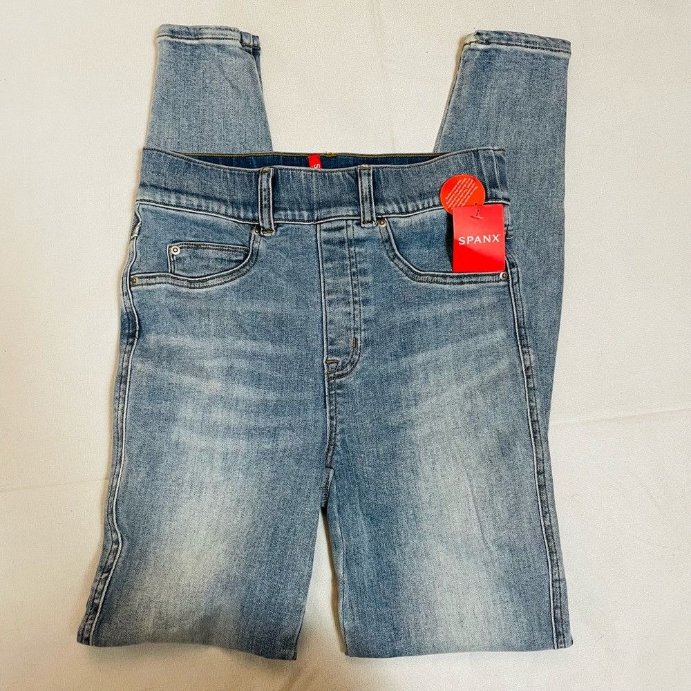 Spanx NWT New $128 Spanx Light Vintage Wash Skinny Jean Size XS Size 26" / US 2 / IT 38 - 6 Thumbnail