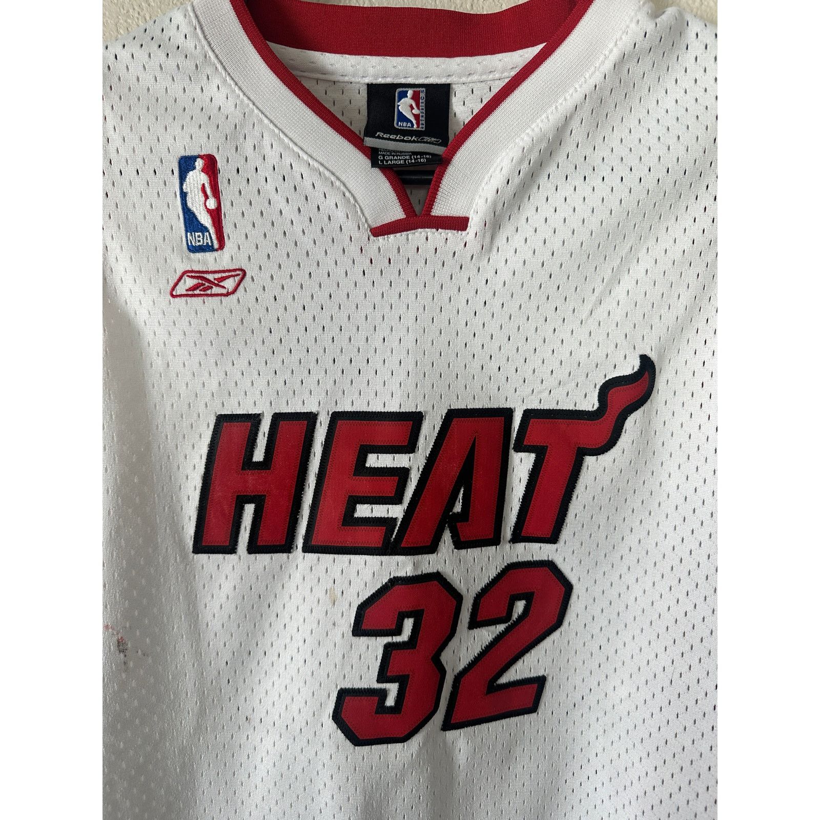 NBA × Reebok × Vintage Vintage Shaq Heat Reebok Jersey Youth Large NBA Size US XS / EU 42 / 0 - 4 Thumbnail
