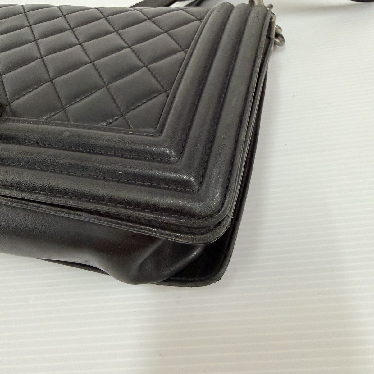 Chanel Chanel Le Boy Black Lambskin Small Shoulder Bag Size ONE SIZE - 3 Thumbnail