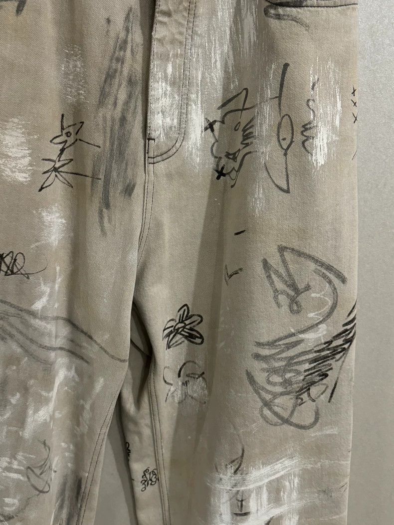 Balenciaga Balenciaga White graffiti jeans 2501-Nextarrow Size US 30 / EU 46 - 2 Thumbnail