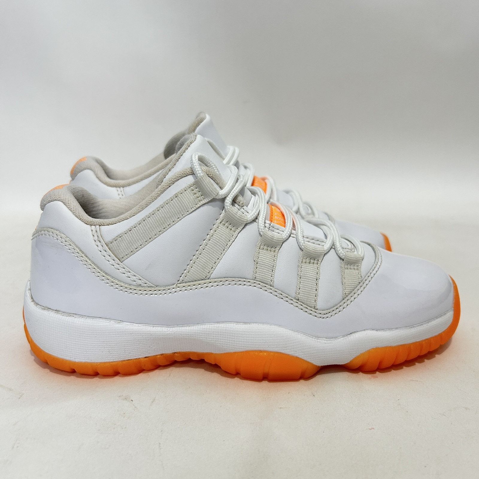 Nike Nike Air Jordan 11 Retro Low GS “Citrus Orange” Size US 5.5 / IT 35.5 - 4 Thumbnail