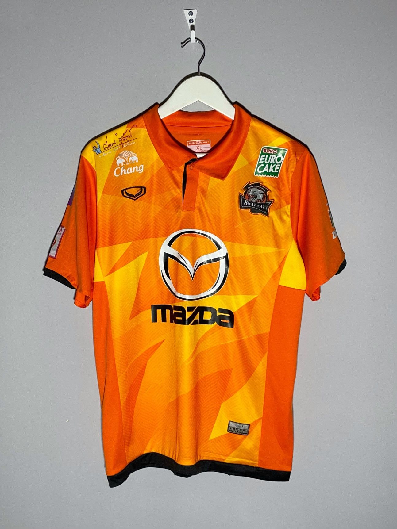Other Nakhon Ratchasima 2016 Thai League Home Y2k Football Shirt Size US L / EU 52-54 / 3 - 1 Thumbnail