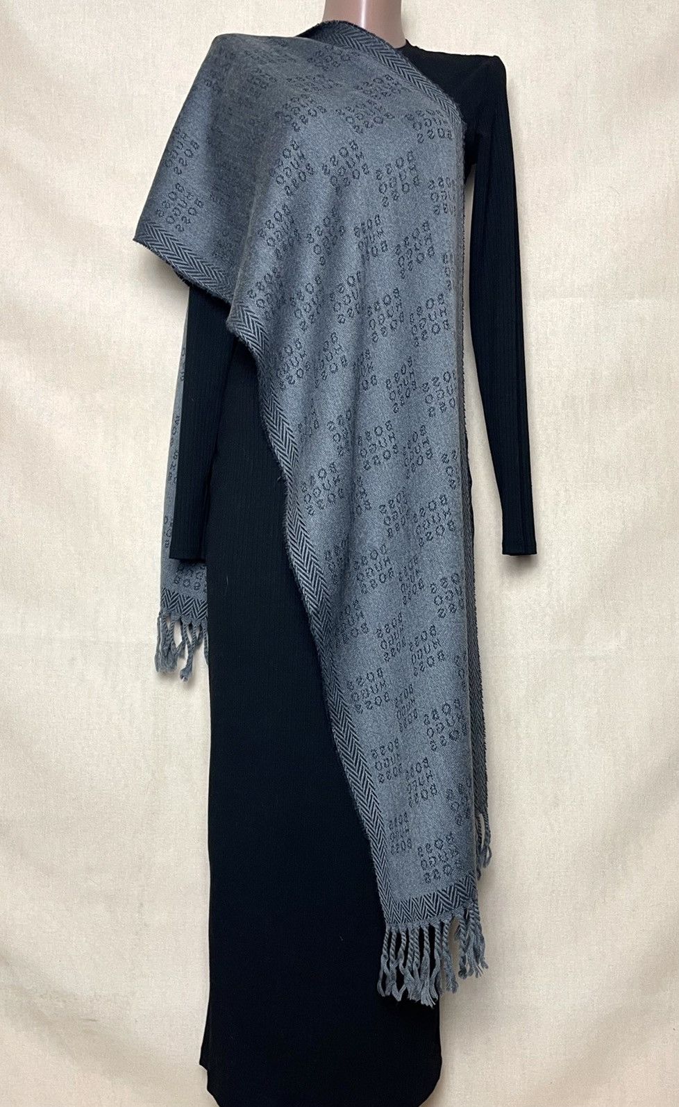 Hugo Boss Hugo Boss wool gray logo scarf Size ONE SIZE - 6 Thumbnail