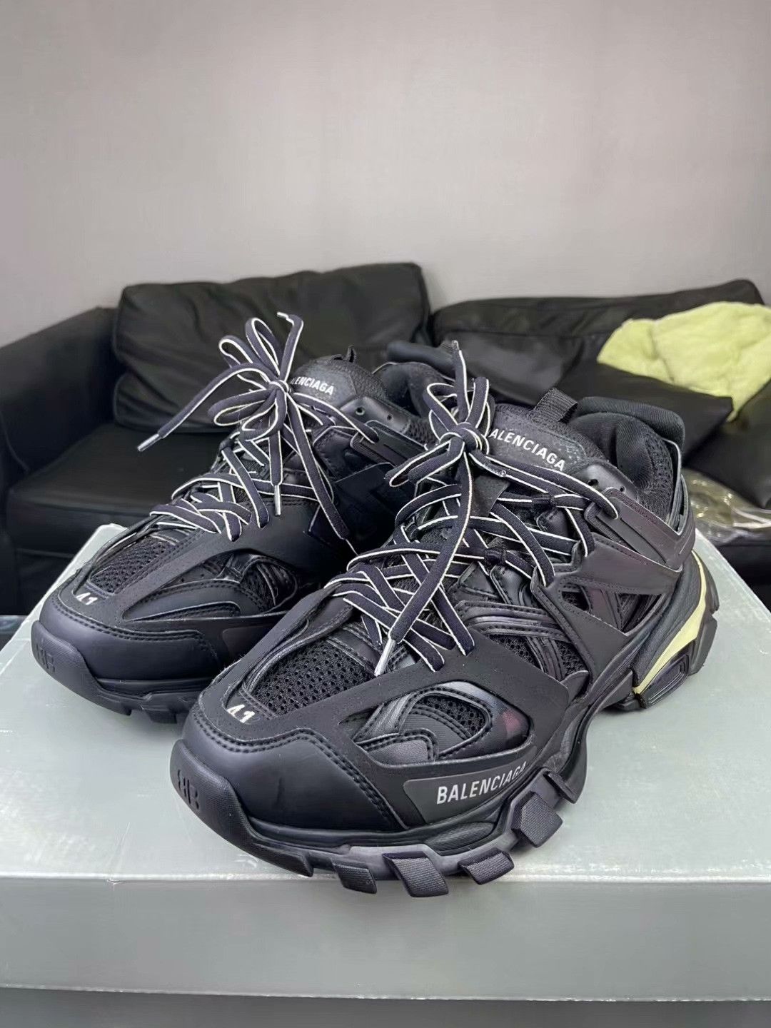 Balenciaga Balenciaga Black Lowtop Sneakers 41 Men Size US 8.5 / EU 41-42 - 1 Thumbnail
