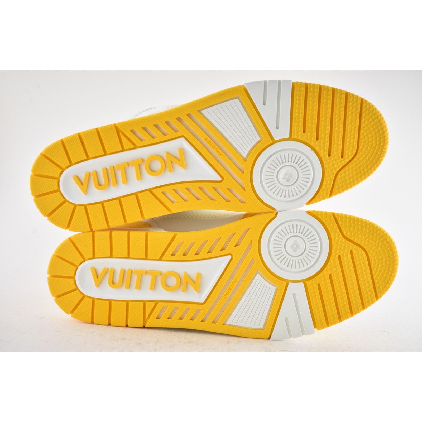 Louis Vuitton Louis Vuitton Denim Yellow Monogram White Low Top Size US 10 / EU 43 - 15 Thumbnail