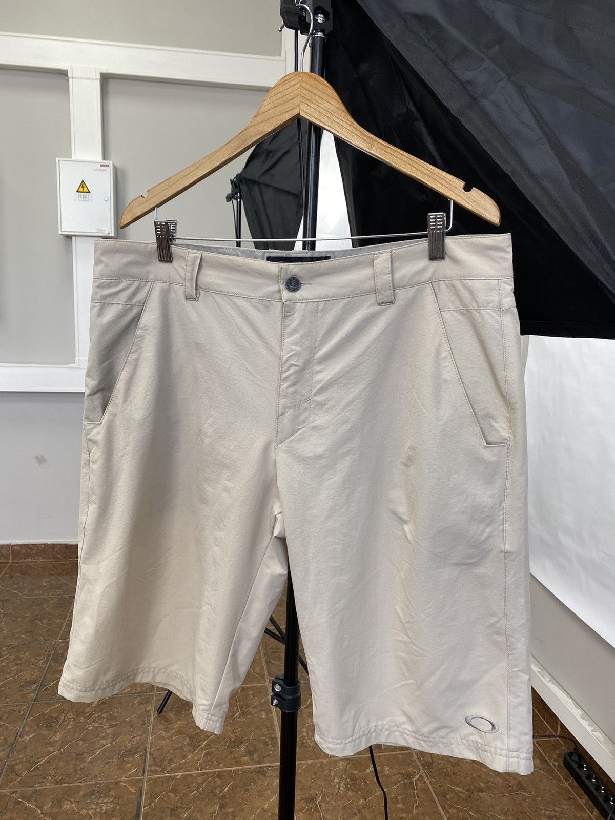 Oakley 🇺🇸 Y2K Oakley Cargo Multipocket Shorts Military Style Rare Size US 36 / EU 52 - 1 Thumbnail