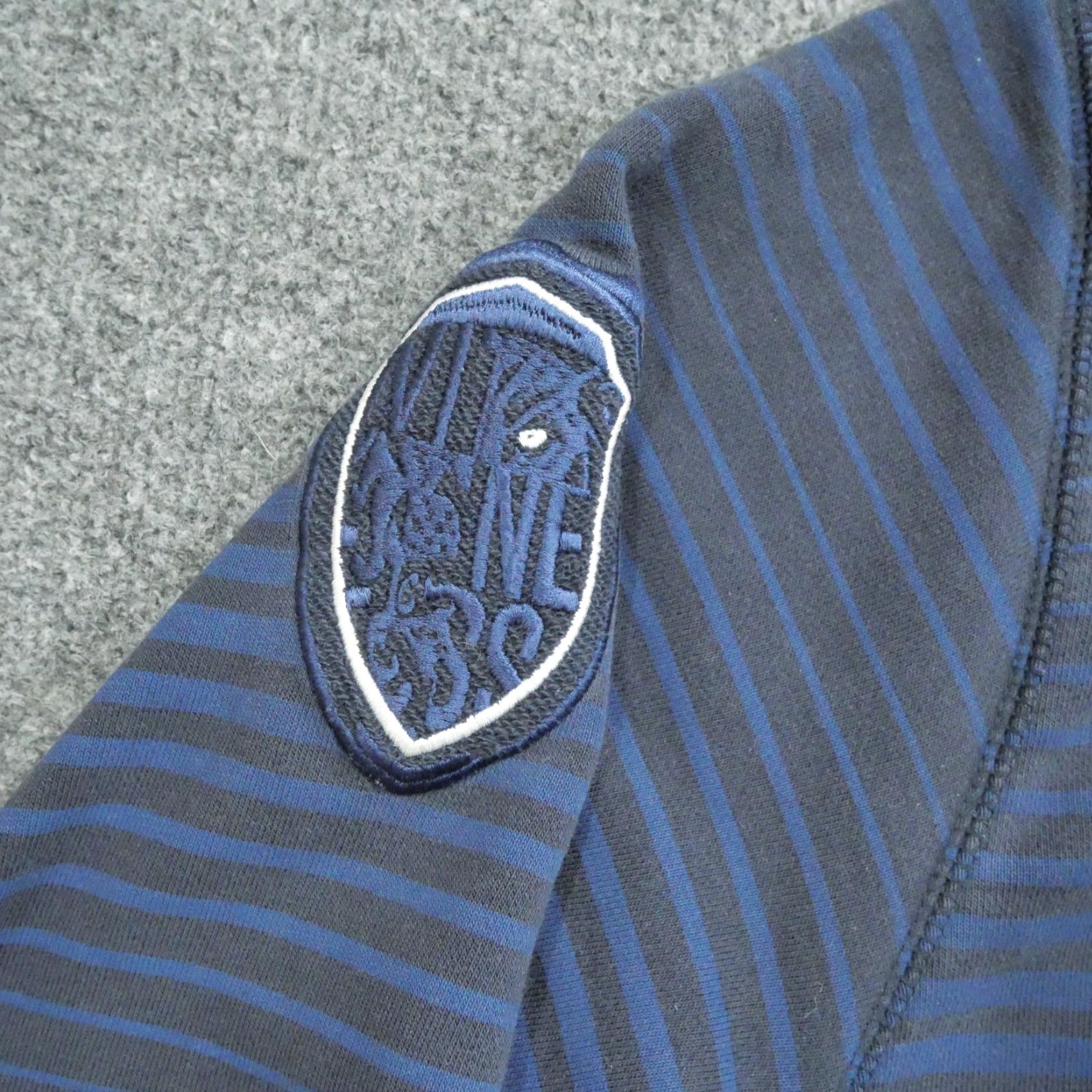 Nike Nike Sweatshirt Adult 2XL Blue Striped Pullover Lebron James Faded Size US XXL / EU 58 / 5 - 3 Thumbnail