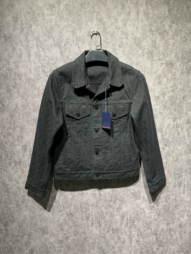 Louis Vuitton Louis Vuitton Black dark print denim jacket 2501-Nextarrow Size US S / EU 44-46 / 1 - 1 Thumbnail