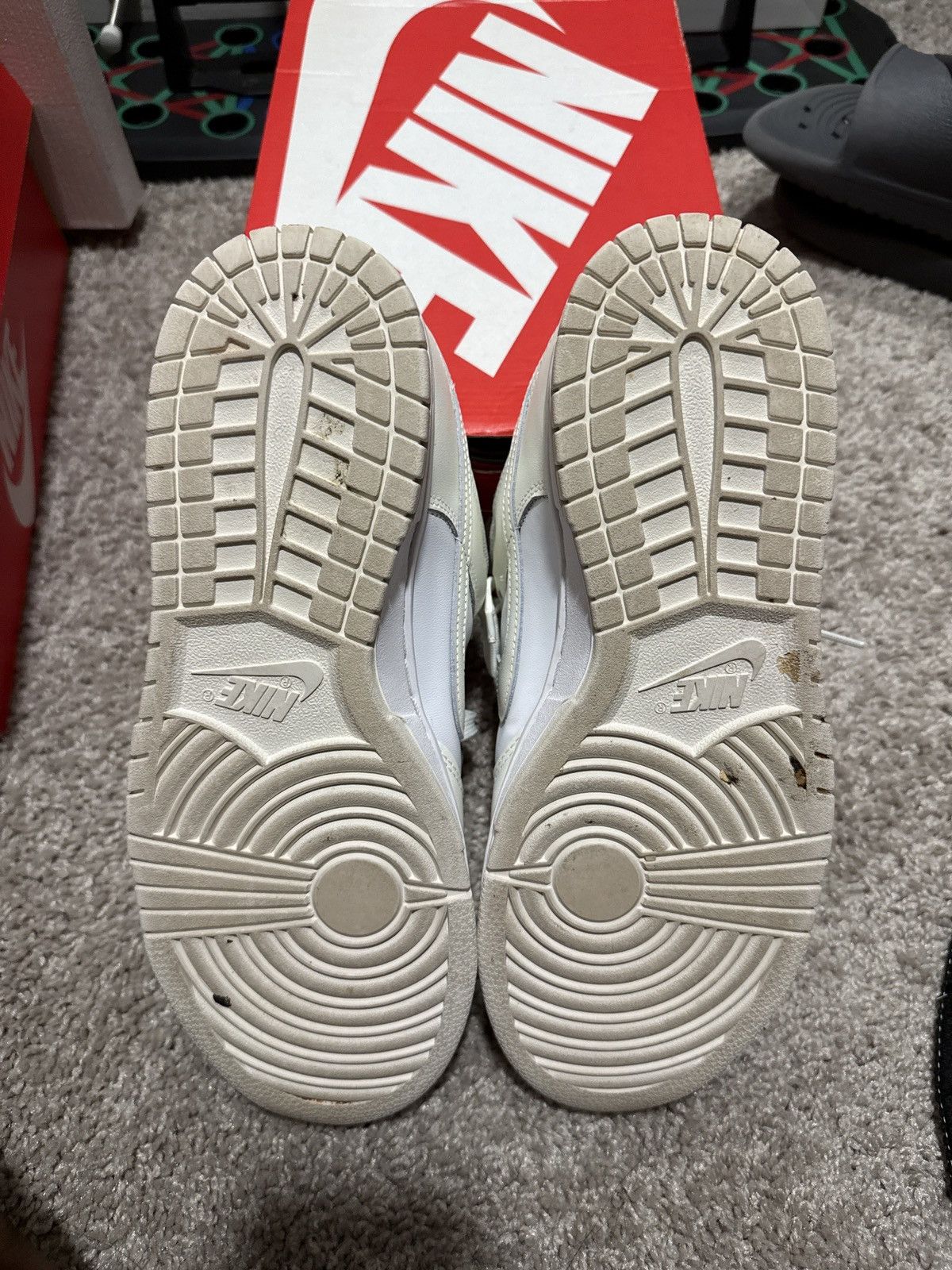 Nike Women’s Nike Dunk Low (Sail-White) (Women’s 10/Men’s 8.5) Size US 10 / IT 40 - 4 Thumbnail