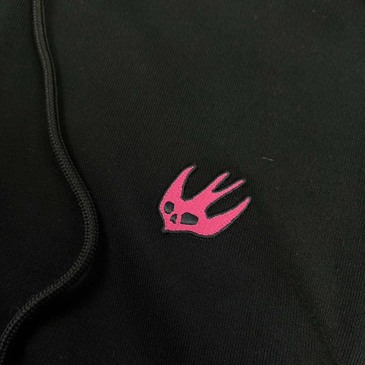 McQ Alexander McQueen McQ by Alexander McQueen Pink Swallow Embroidery Hoodie Size US XL / EU 56 / 4 - 7 Thumbnail
