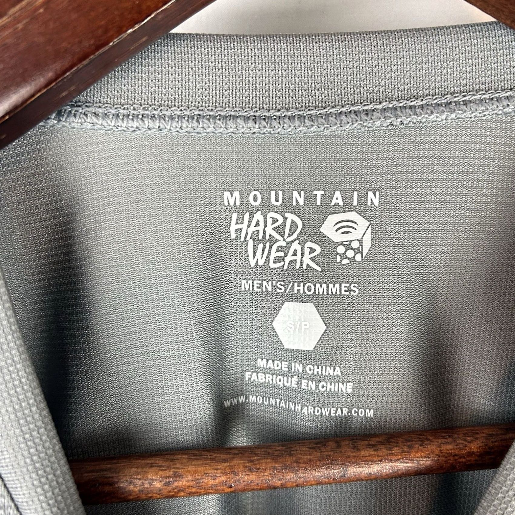 Mountain Hardwear Mountain Hardwear Short Sleeve T Shirt Small Gray Breathable Work Out Hiking Activewear Casual Mens Shirt Regular Fit Size US S / EU 44-46 / 1 - 4 Thumbnail