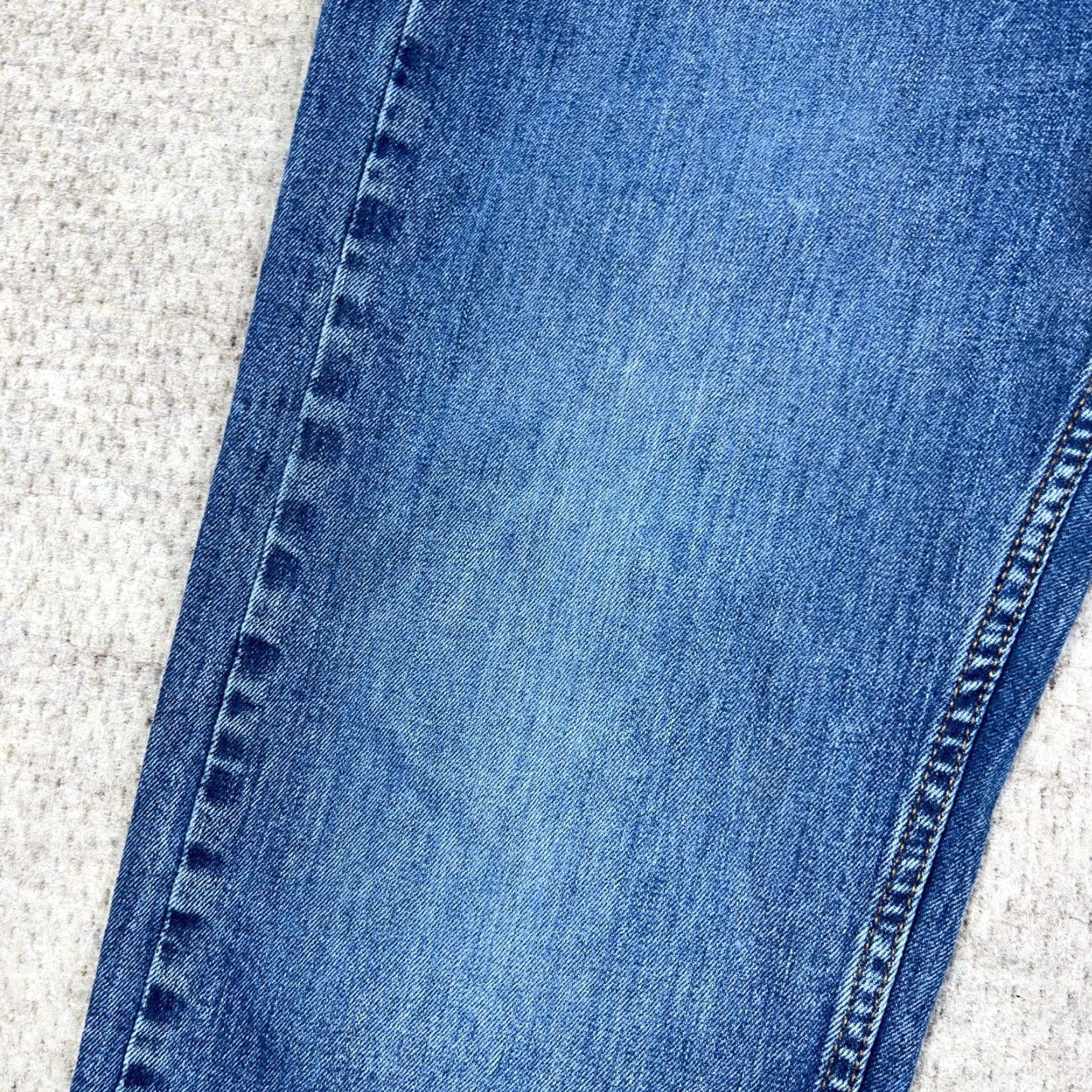 Levi's Levi's 505 Jeans Mens 34x30 Regular Straight Denim Blue Medium Wash 5-Pocket Zip Button Logo Regular Fit A29 Size US 38 / EU 54 - 4 Thumbnail