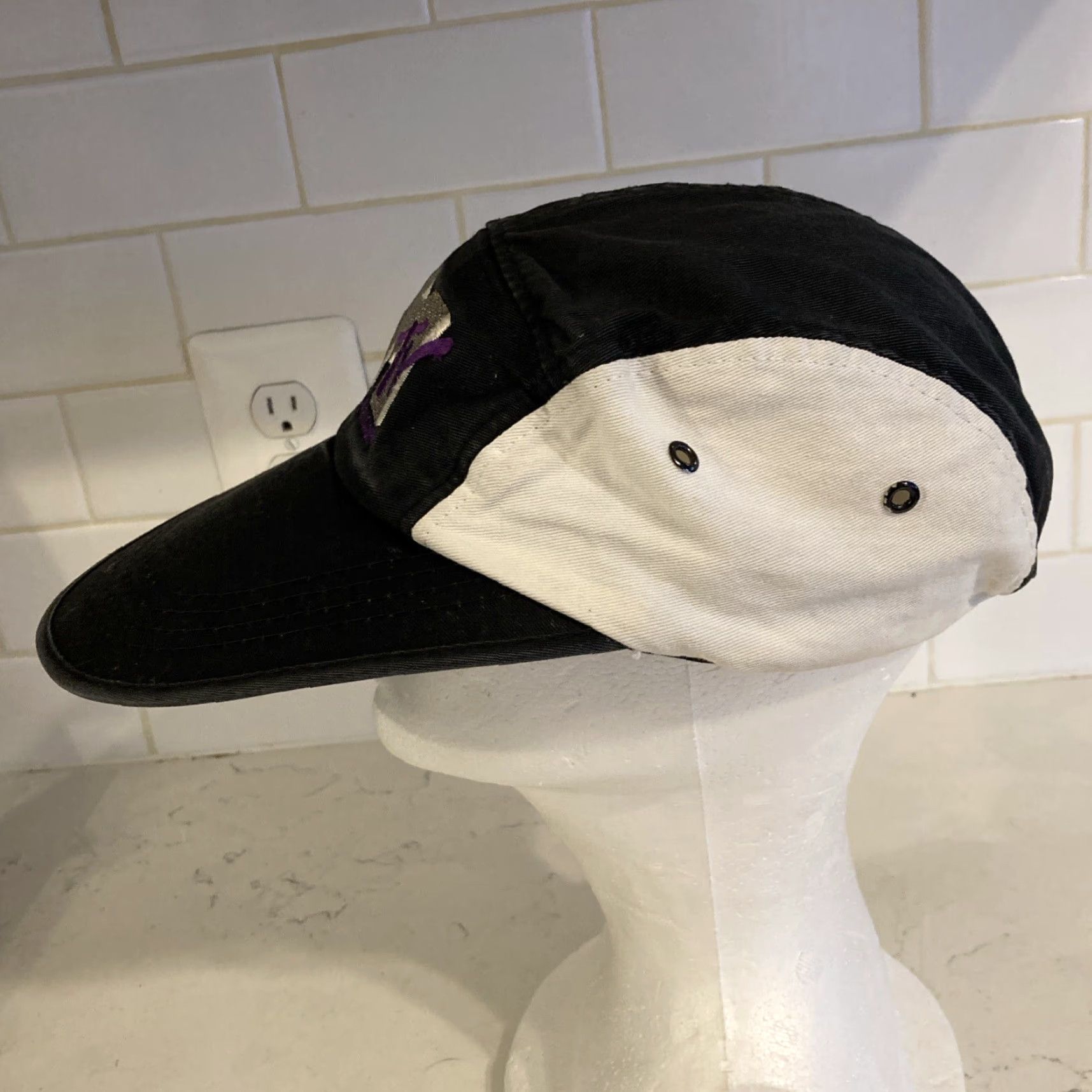 Vintage VINTAGE MTV Music Television 5 Panel Hat Long Bill Purple Black White 90s Mens One Size Black Pattern Solid Stretch Hats Size ONE SIZE - 5 Thumbnail