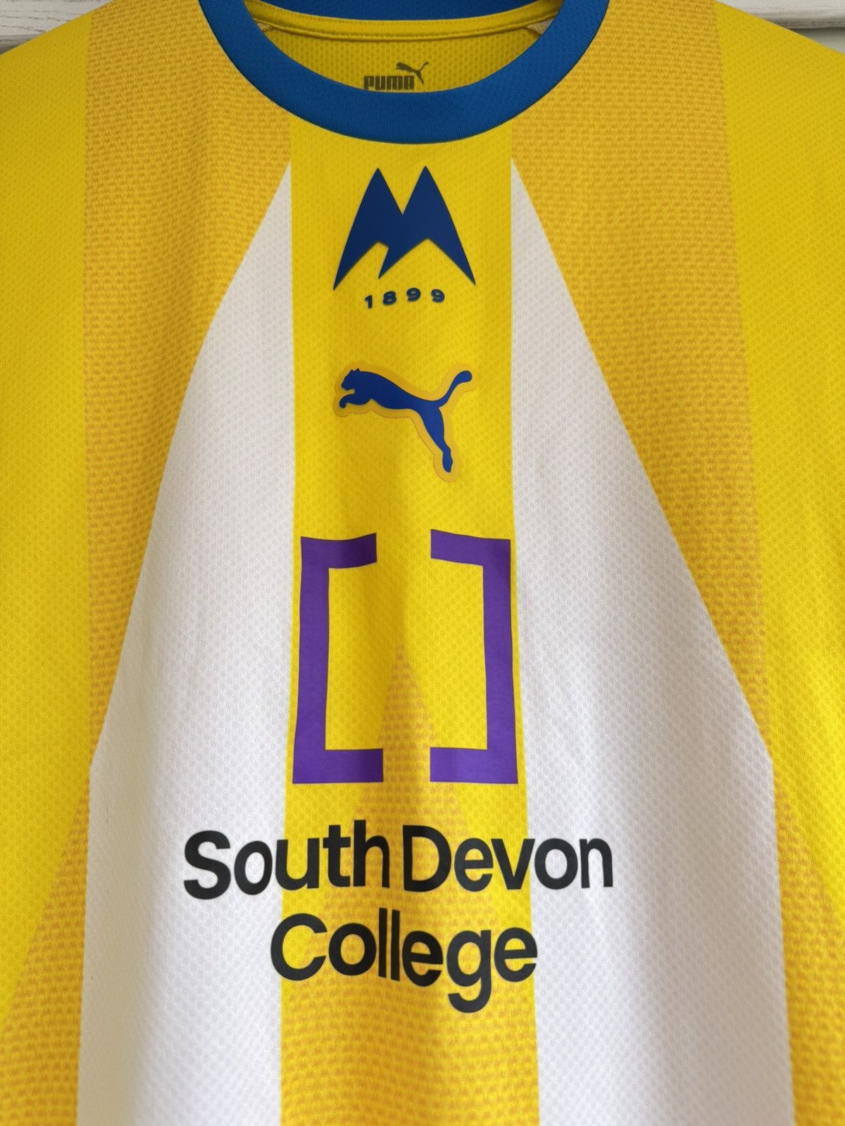 Puma Torquay United 2023-2024 Home Soccer Jersey Football Shirt Size US L / EU 52-54 / 3 - 5 Thumbnail