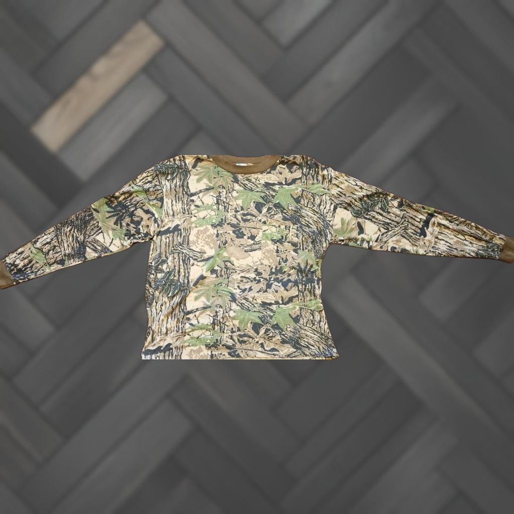 Realtree LIBERTY Realtree Camo Pocket T Shirt Long Sleeve Men's 2XL Vintage USA MADE Shirt XXL Camouflage Pocket T-Shirt 90s Mens Size US XXL / EU 58 / 5 - 1 Thumbnail