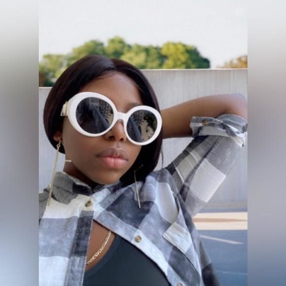 Versace 🤍🤍🔥🔥New - VERSACE Dark Gray Round Ladies Sunglasses VE4 Size ONE SIZE - 5 Thumbnail