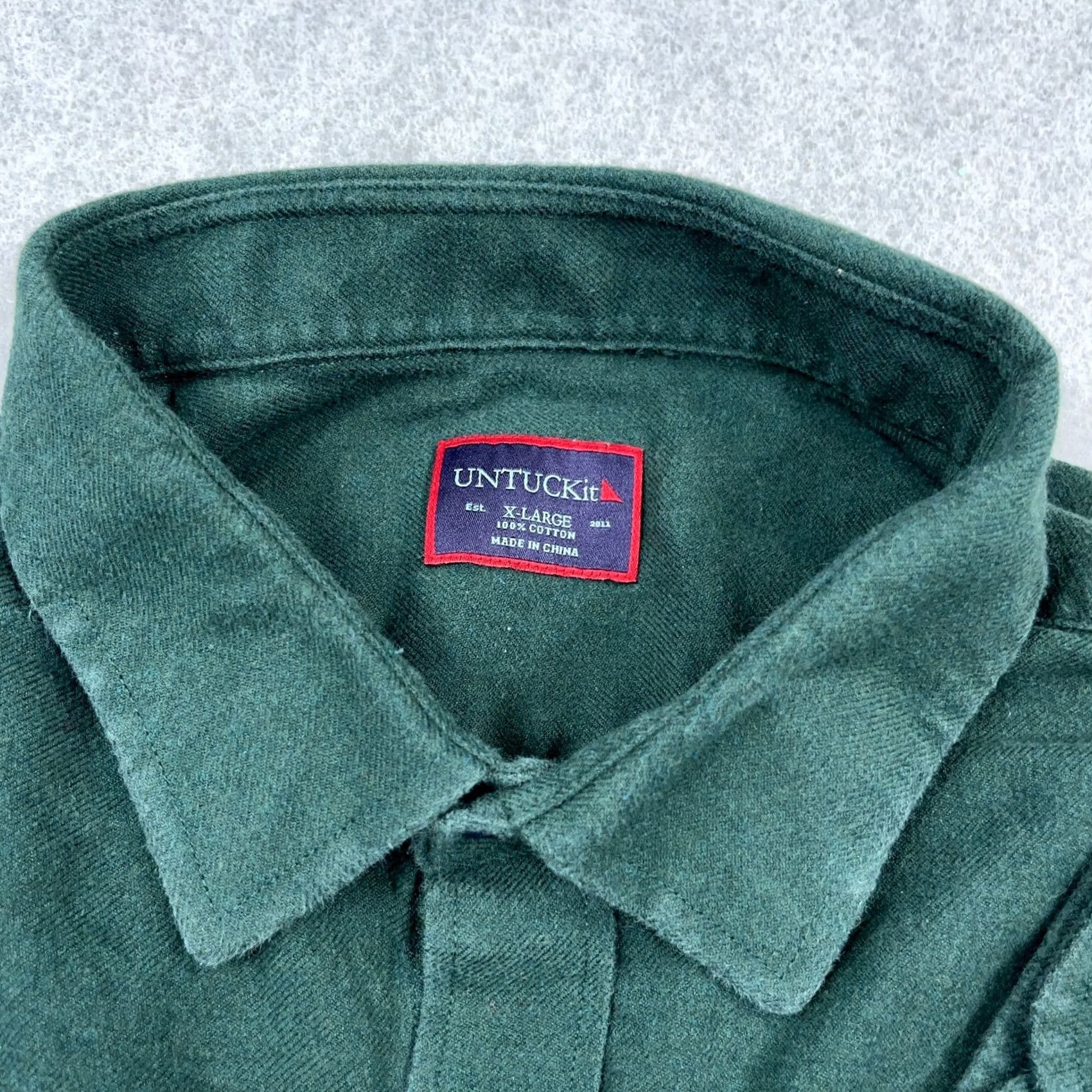 UNTUCKit UNTUCKit Shirt Men XL Green Flannel Button Up Solid Lightweight Dress Pocket Size 46R - 4 Thumbnail