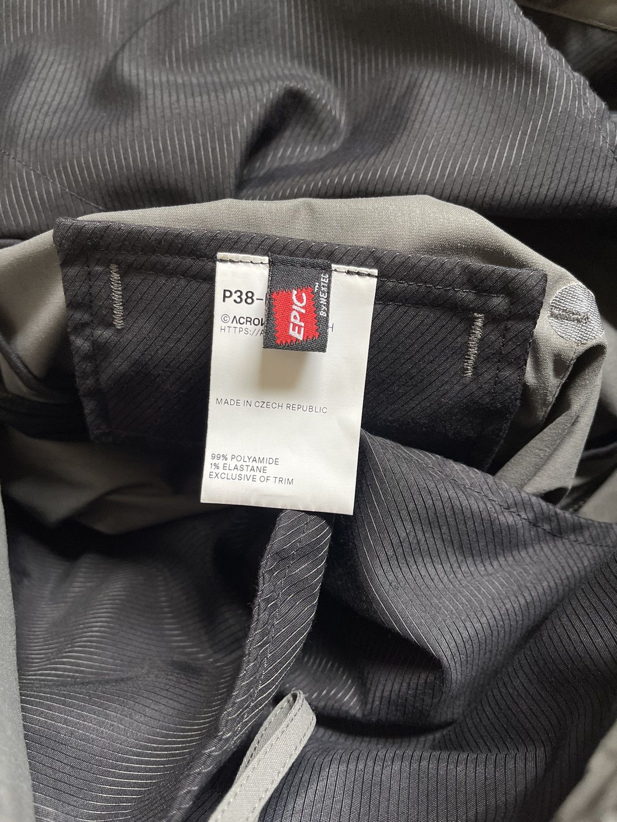 Acronym P38-E 1.1.1 Size US 34 / EU 50 - 4 Thumbnail