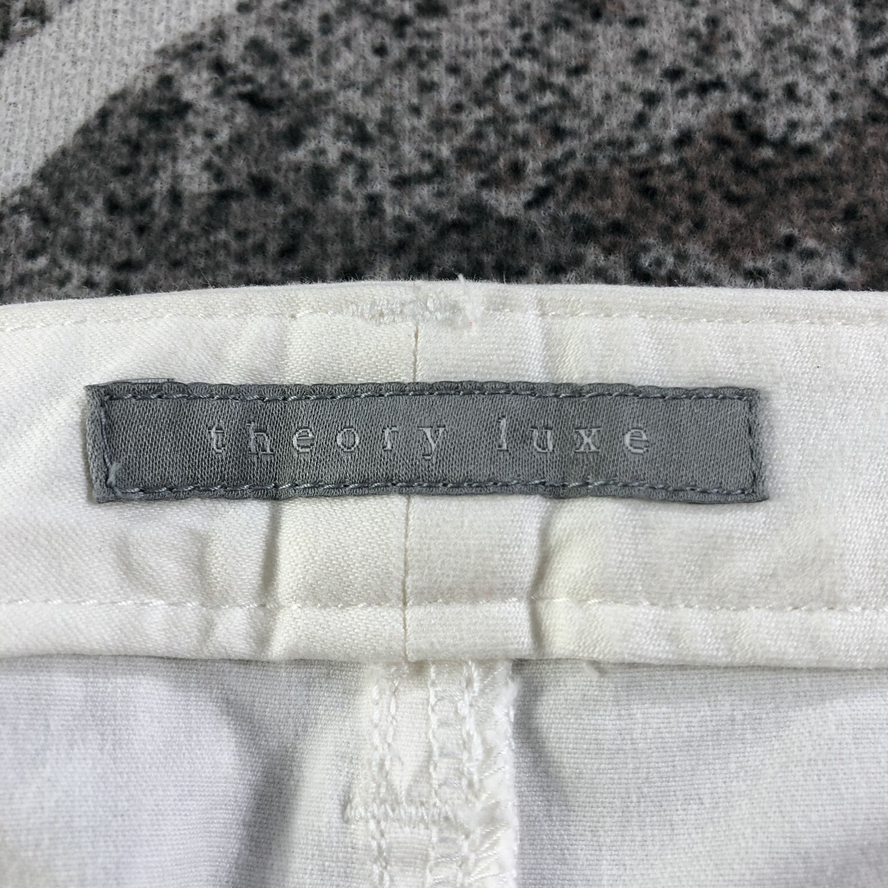 Japanese Brand Theory Zipper Pocket Flared Jeans KJ2062 Size 30" / US 8 / IT 44 - 6 Thumbnail