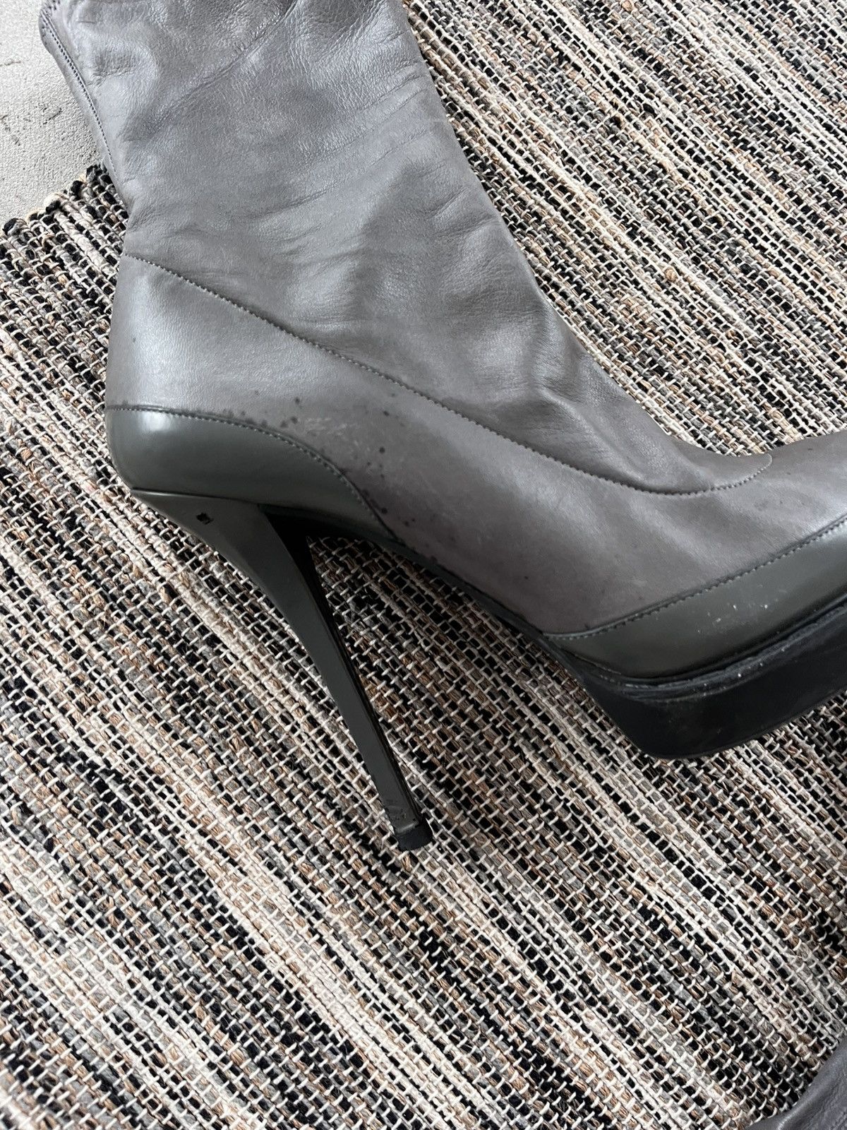 Gucci Rare Gucci Wimbledon Grey Leather Platform Ankle Heels Boots Size US 8.5 / IT 38.5 - 5 Thumbnail
