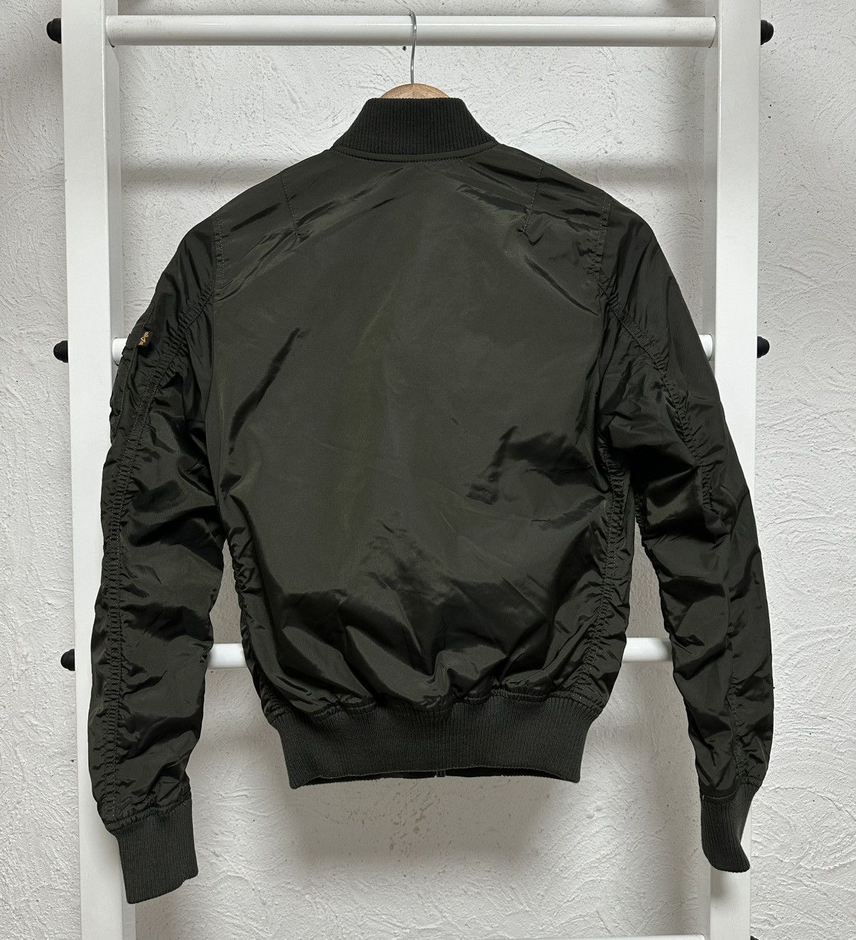 Alpha Industries Men’s Alpha Industries Bomber Jacket Olive Green Size XS Size US XS / EU 42 / 0 - 4 Thumbnail