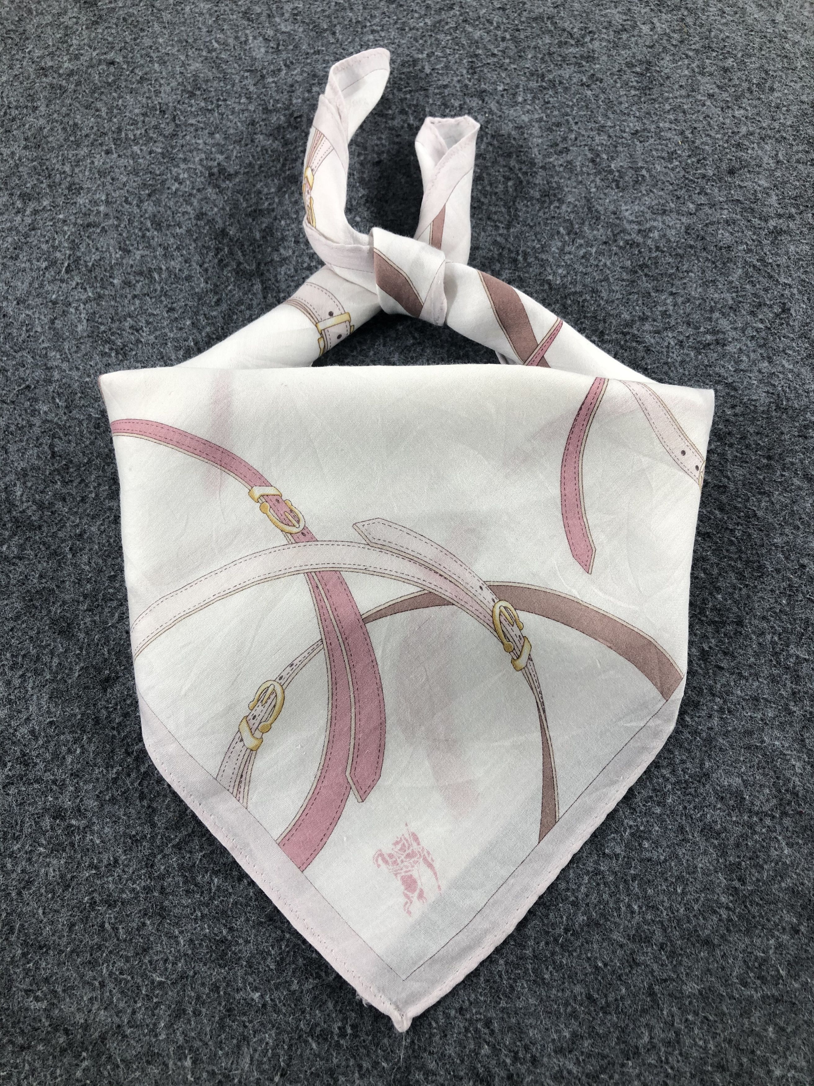 Burberry Burberry Handkerchief / Bandana / Neckerchief Size ONE SIZE - 1 Thumbnail