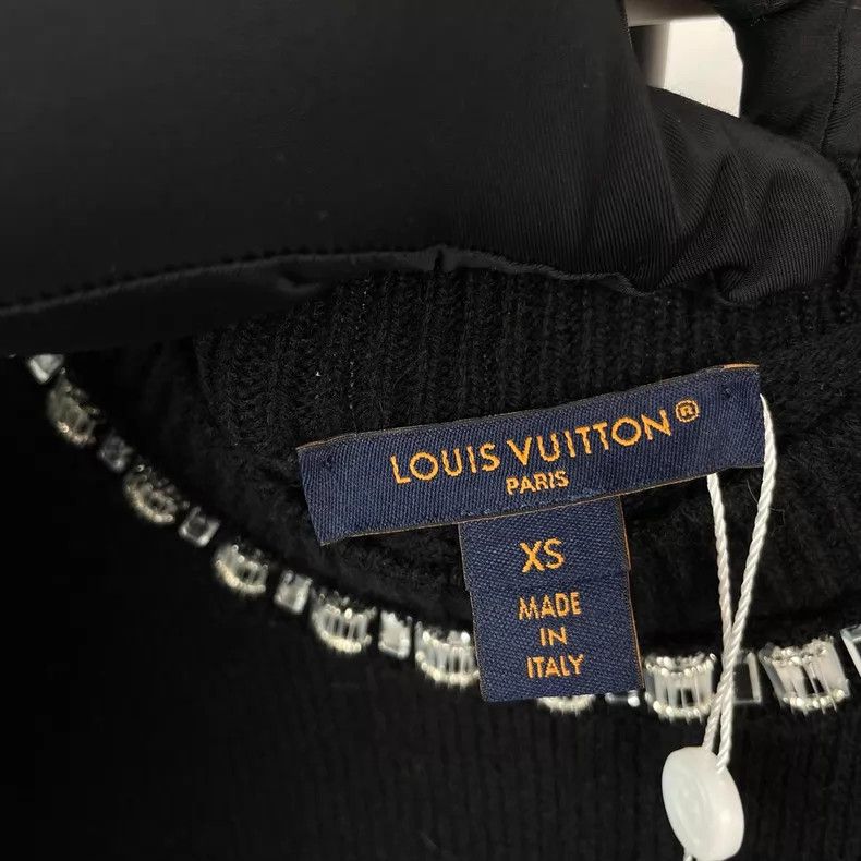 Louis Vuitton Louis Vuitton Beaded Square Diamond Set Diamond Round Neck Size XS / US 0-2 / IT 36-38 - 7 Thumbnail