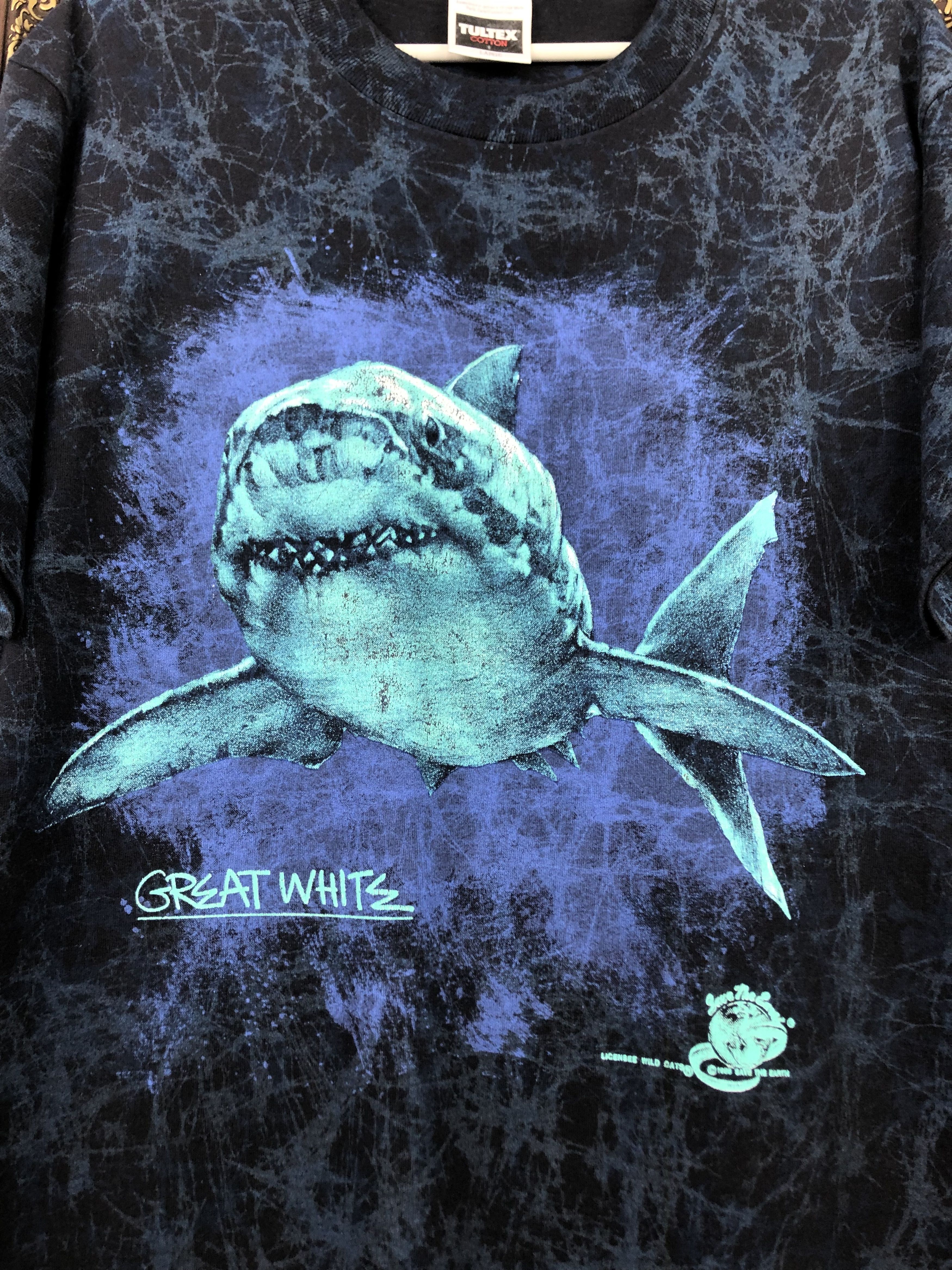 Vintage Vintage All Over Print Shark Shirt Ocean Great White Tee Size US L / EU 52-54 / 3 - 5 Thumbnail