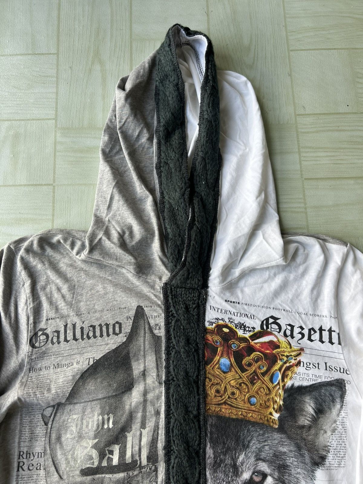 John Galliano John Galliano Gazette Newspaper Print Hybrid Knit Hoodie Size US S / EU 44-46 / 1 - 7 Thumbnail