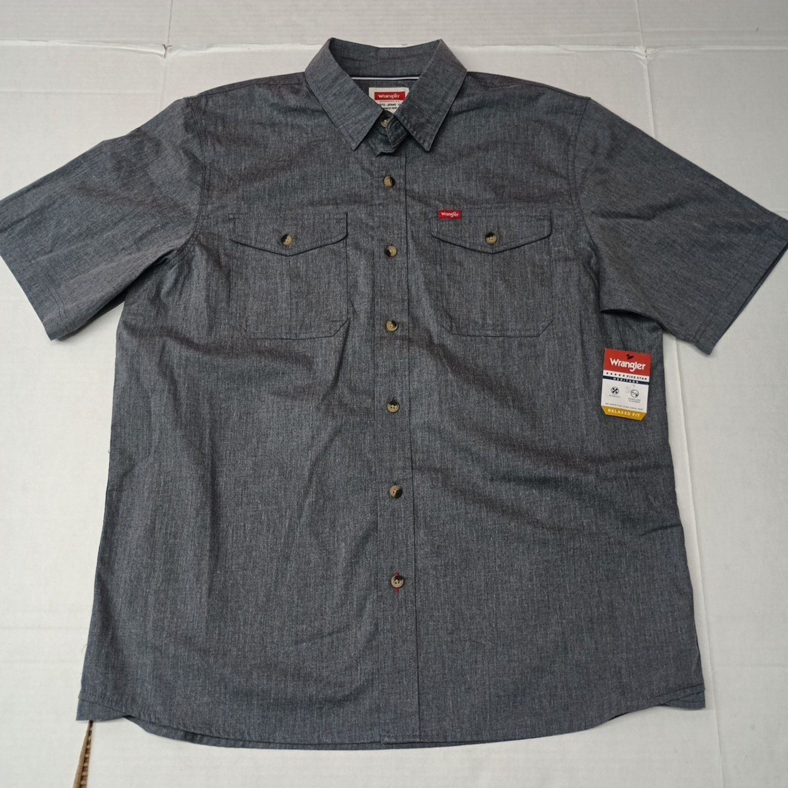 Wrangler Wrangler Men's Relaxed Fit Woven Button Up Shirt Size L Gray Size US L / EU 52-54 / 3 - 1 Thumbnail
