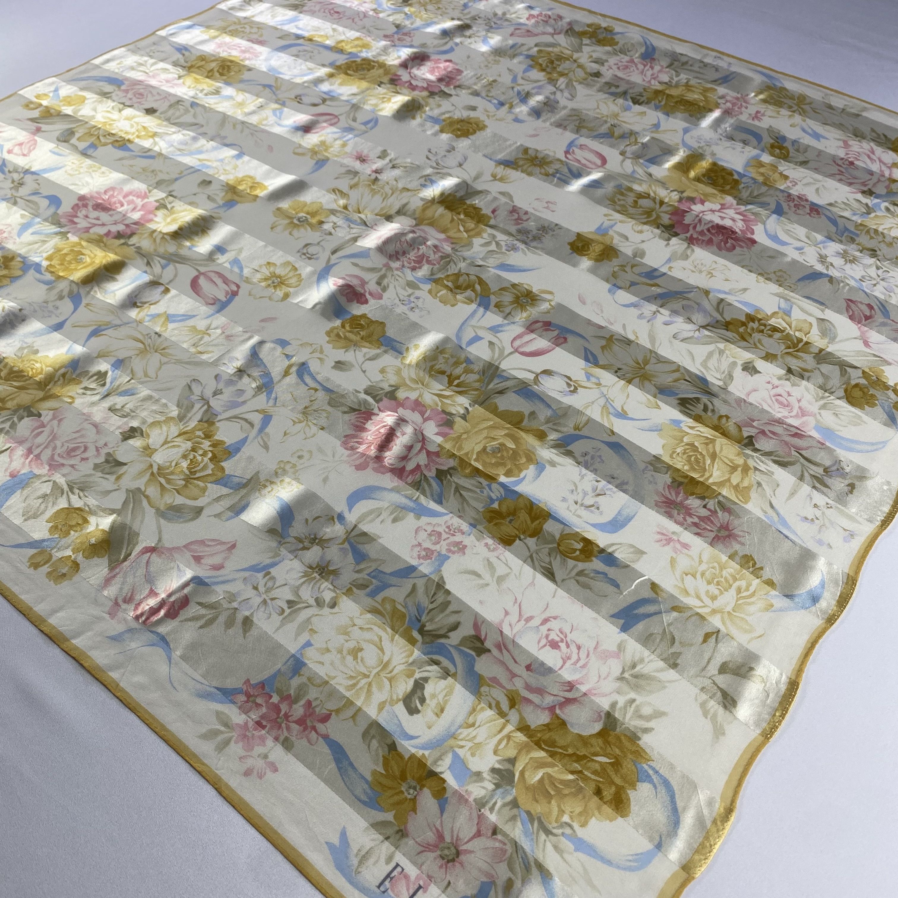 Japanese Brand × Vintage Vintage Elle Paris Silk Scarf SS029 Size ONE SIZE - 3 Thumbnail