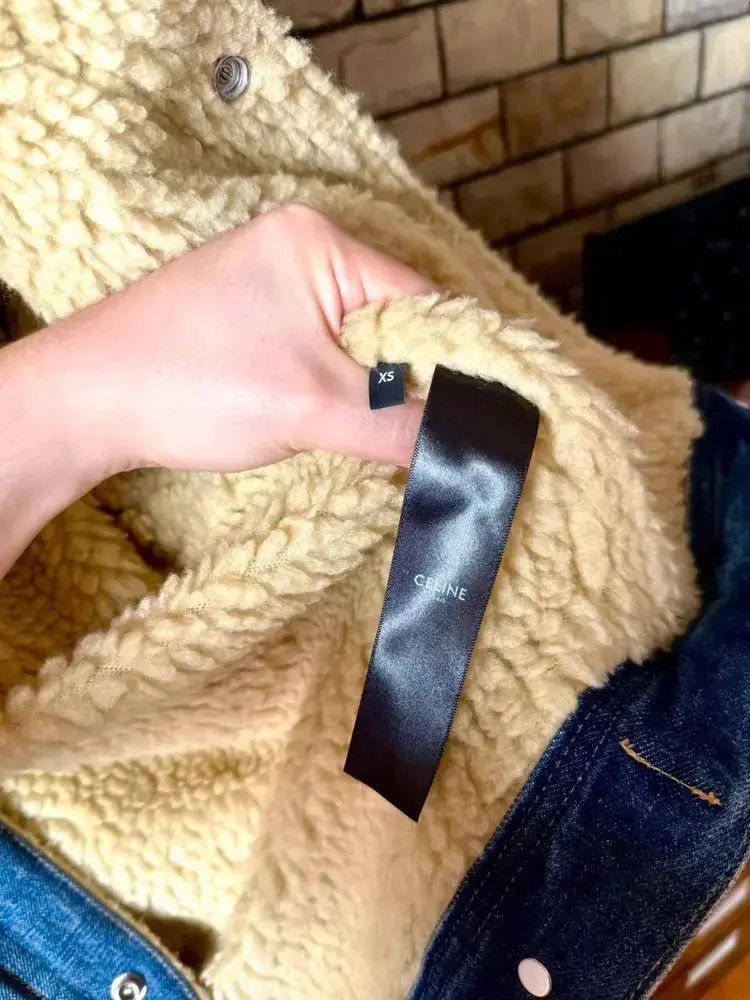 Celine Celine 22AW Runway Crystal Attached Inside Fur Denim Jacket Size US XS / EU 42 / 0 - 4 Thumbnail