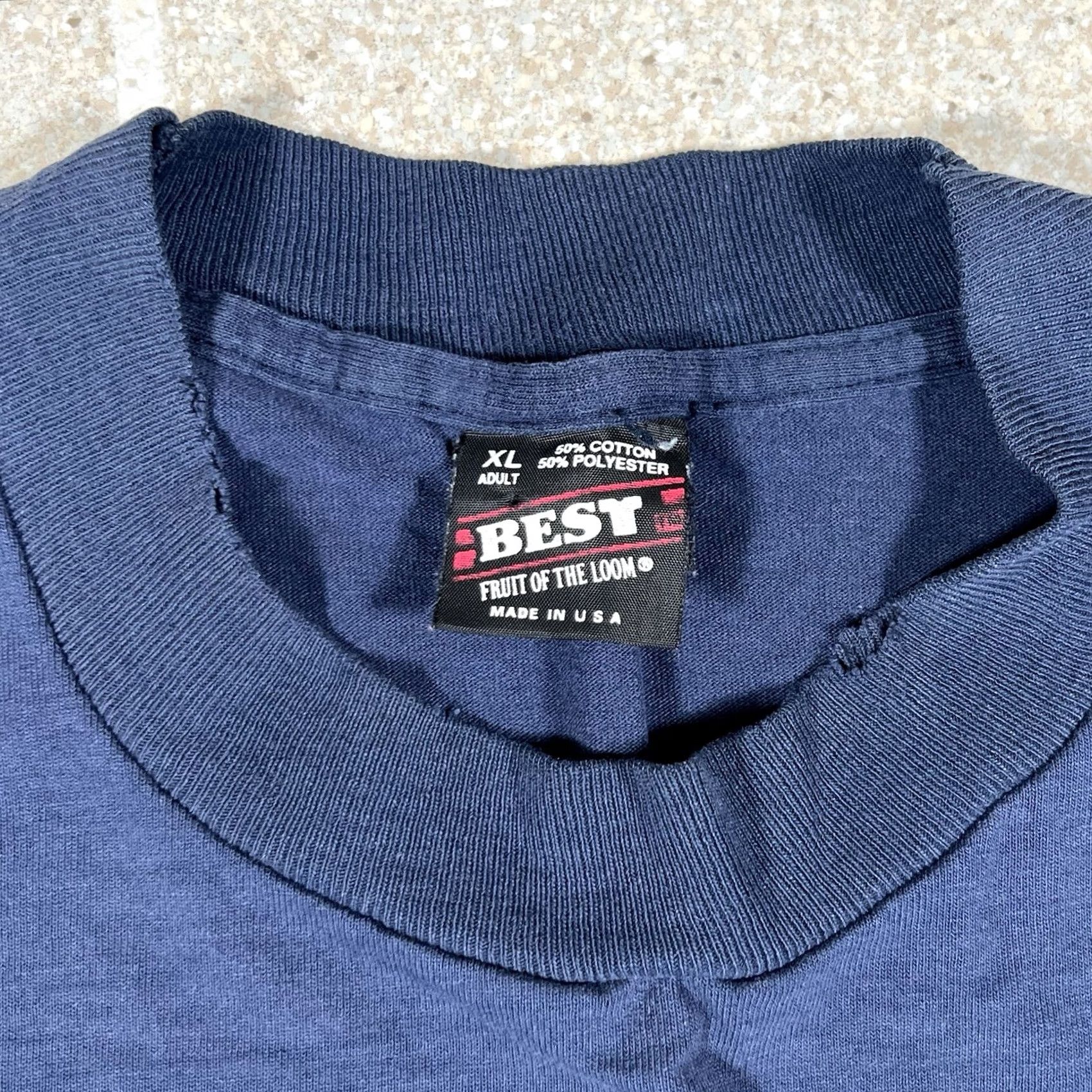 Fruit Of The Loom VINTAGE Fruit of the Loom T-Shirt Single Stitch Made In USA Tire Shop Stitch XL Blue Mens Tshirt USA 90s 00s Size US XL / EU 56 / 4 - 5 Thumbnail
